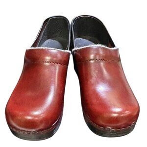 Dansko Dark Red Leather Clogs Women's SIze 38N